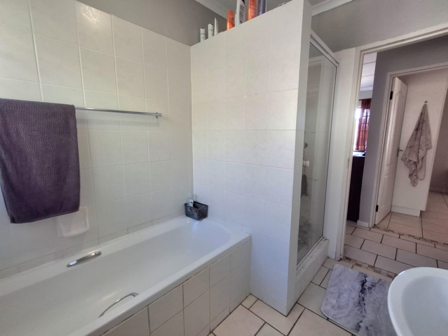 2 Bedroom Property for Sale in Jeffreys Bay Central Eastern Cape